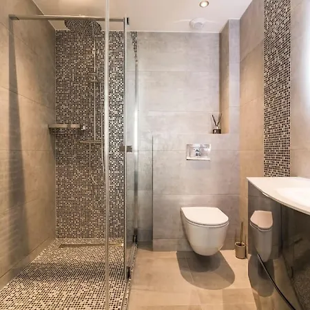Wow View! 2br Facing Old Port 4th Floor Olam