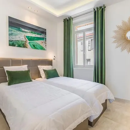 Apartment Wow View! 2br Facing Old Port 4th Floor Olam Cannes