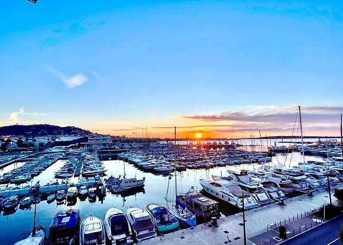 公寓 Wow View! 2br Facing Old Port 4th Floor Olam