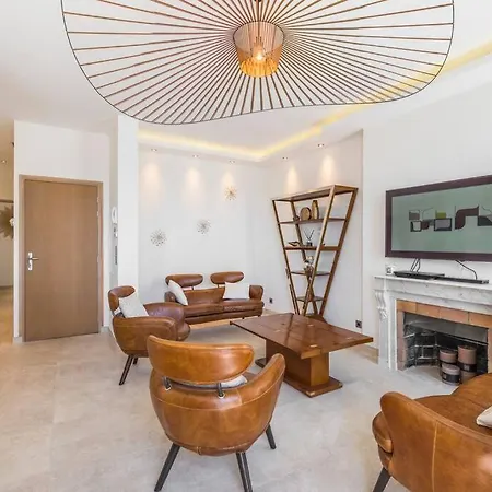 Wow View! 2br Facing Old Port 4th Floor Olam * كان